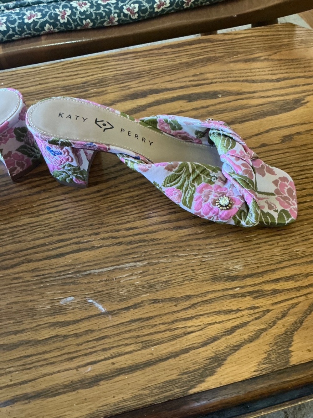 Katy Perry The Tooliped Vintage Print Fabric Sandal sz 7 - Picture 4 of 8